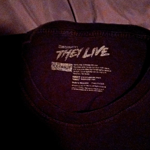 Fright Rags They Live, 4xl Black T-Shirt - Picture 2 of 4